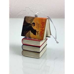 Hallmark Harry Potter Books and Wand Ornament EUC